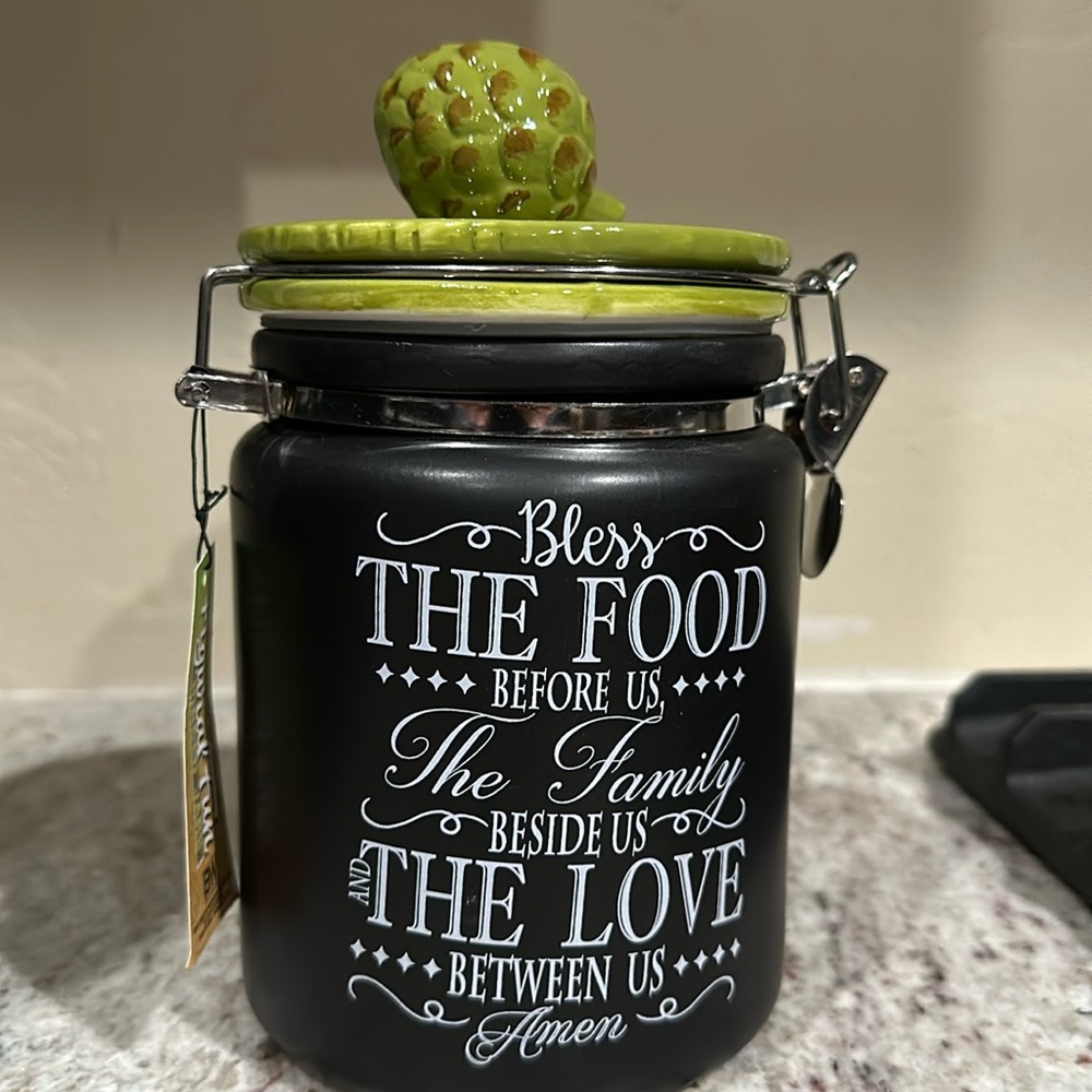 Figure fun hinged jars